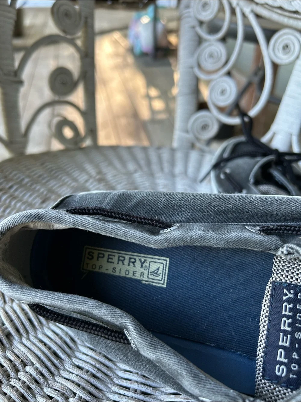 Sperry Men’s Grey Canvas Low-Top Sneakers Bahamas 2 eye Boat shoes. Like new